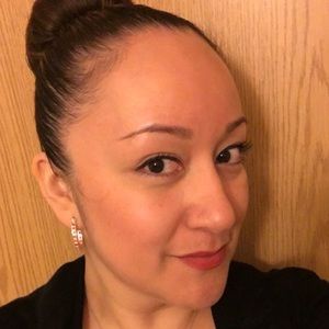 Meet your Posher, Cynthia